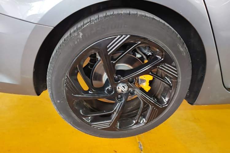 Used MG 6 2021 Pro 1.5T Automatic Trophy Luxury Edition Right Rear Wheel Hub