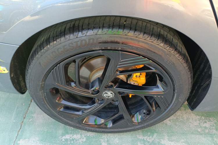 Used MG 6 2021 Pro 1.5T Automatic Trophy Luxury Edition Right Rear Wheel Hub