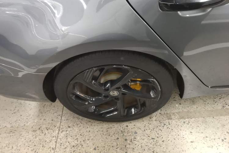 Used MG 6 2021 Pro 1.5T Automatic Trophy Luxury Edition Right Rear Wheel Hub