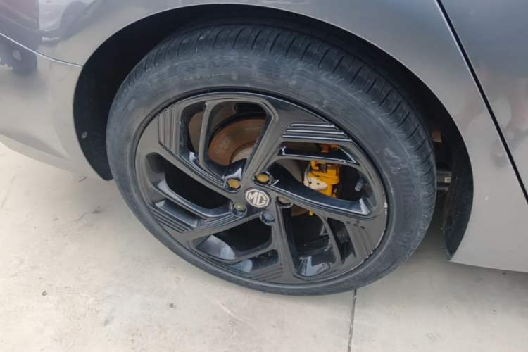 Used MG 6 2021 Pro 1.5T Automatic Trophy Luxury Edition Right Rear Wheel Hub