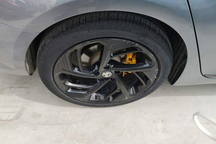 Used MG 6 2021 Pro 1.5T Automatic Trophy Flagship Edition Right Rear Wheel Hub
