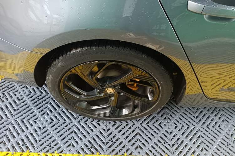 Used MG 6 2021 Pro 1.5T Automatic Trophy Luxury Edition Right Rear Wheel Hub