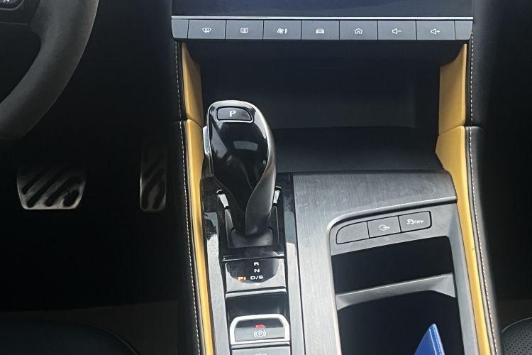 Used MG 6 2021 Pro 1.5T Automatic Trophy Flagship Edition Gear Lever