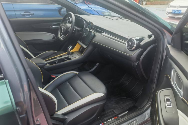 Used MG 6 2021 Pro 1.5T Automatic Trophy Luxury Edition Interior 9