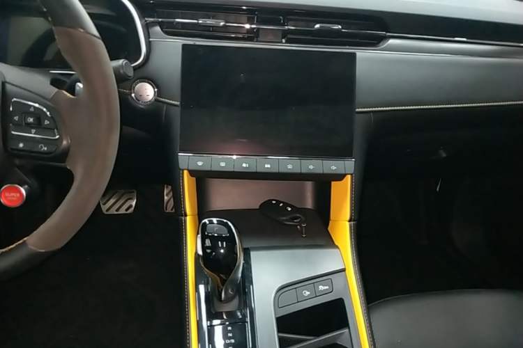 Used MG 6 2021 Pro 1.5T Automatic Trophy Smart Drive Flagship Edition Audio And AC Panel