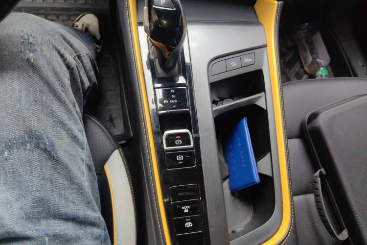 Used MG 6 2021 Pro 1.5T Automatic Trophy Flagship Edition Gear Lever