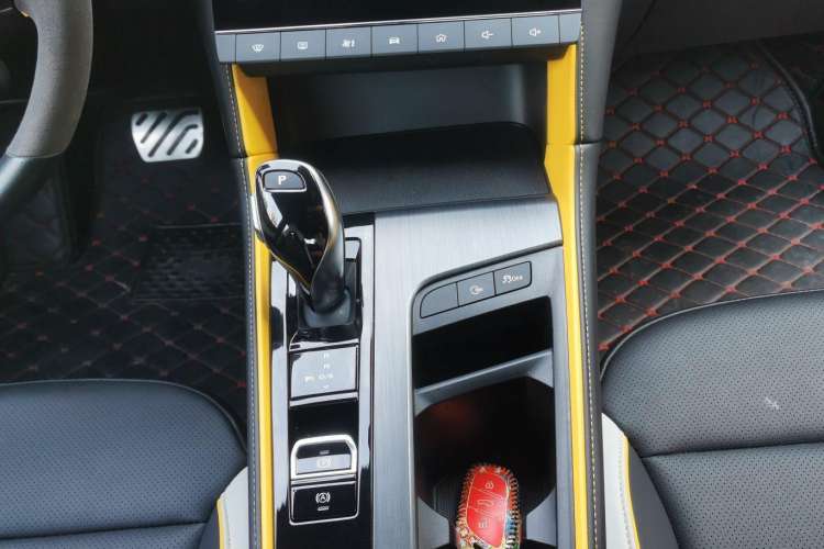 Used MG 6 2021 Pro 1.5T Automatic Trophy Smart Drive Flagship Edition Gear Lever