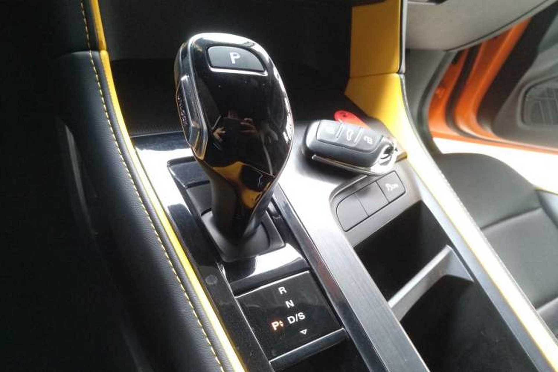 Used MG 6 2021 Pro 1.5T Automatic Trophy Luxury Edition Gear Lever