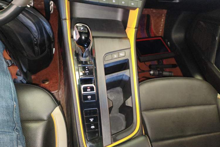 Used MG 6 2021 Pro 1.5T Automatic Trophy Flagship Edition Gear Lever