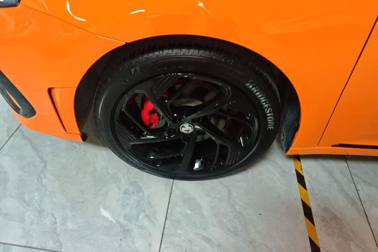 Used MG 6 2021 Pro 1.5T Automatic Trophy Luxury Edition Left Front Wheel Hub