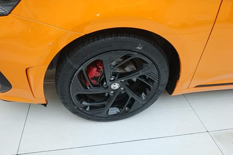 Used MG 6 2021 Pro 1.5T Automatic Trophy Flagship Edition Left Front Wheel Hub