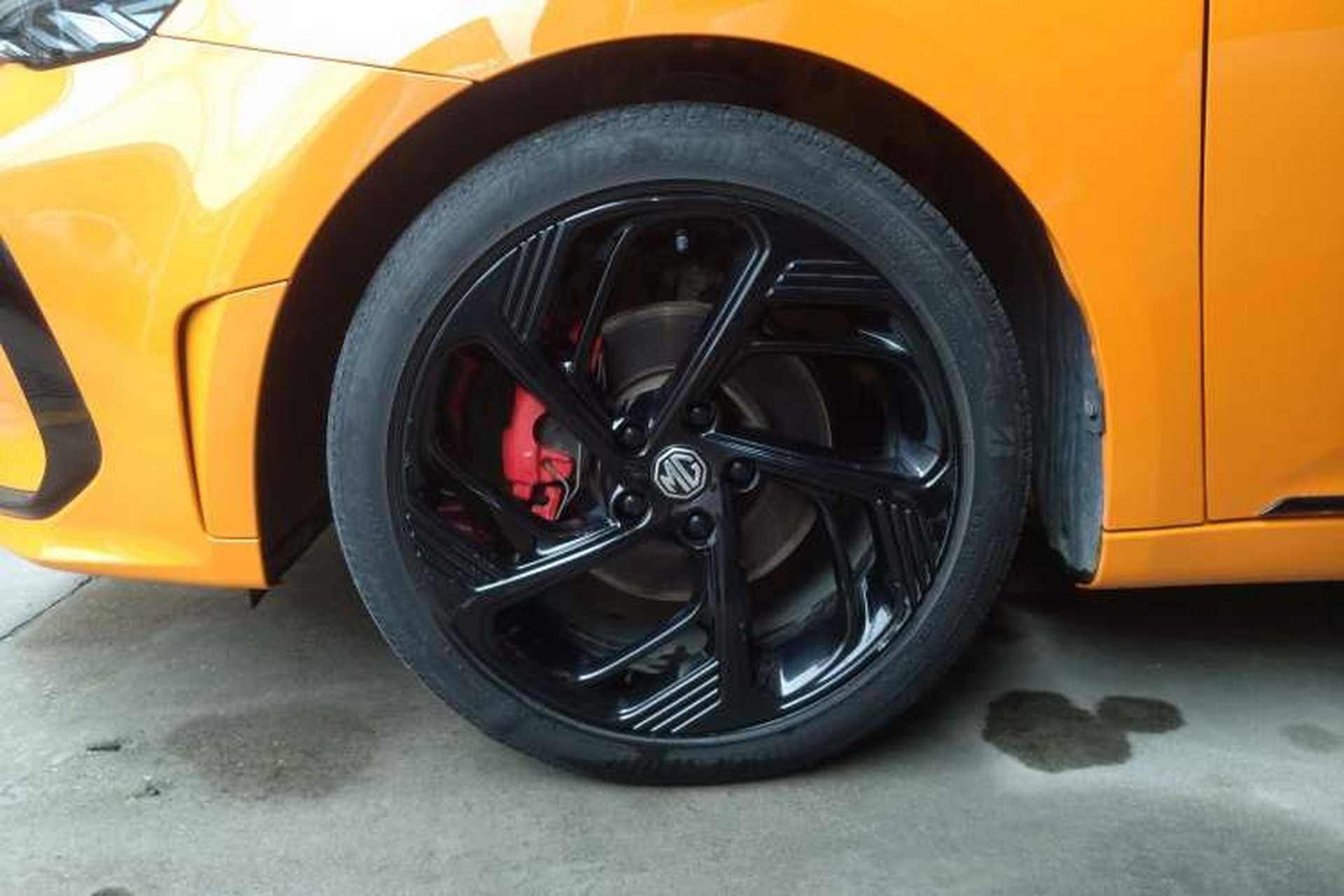 Used MG 6 2021 Pro 1.5T Automatic Trophy Luxury Edition Left Front Wheel Hub