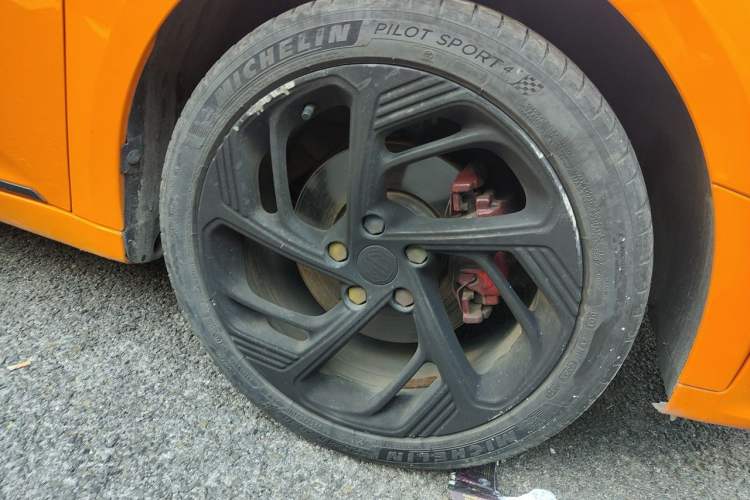 Used MG 6 2021 Pro 1.5T Automatic Trophy Flagship Edition Right Front Wheel Hub