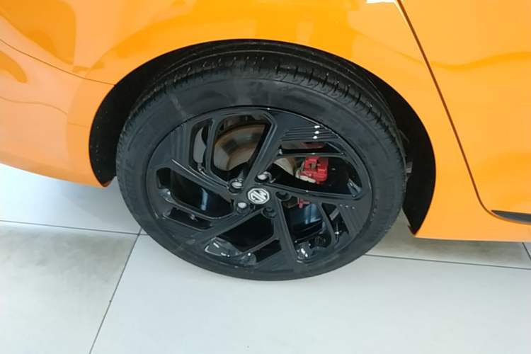 Used MG 6 2021 Pro 1.5T Automatic Trophy Flagship Edition Right Rear Wheel Hub
