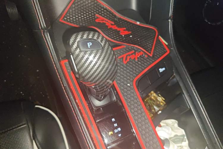 Used MG 6 2021 1.5T Automatic Lingchao Edition Gear Lever