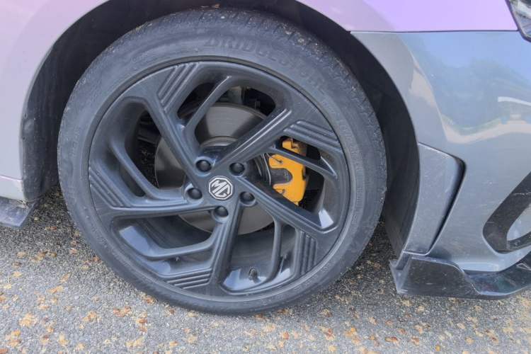 Used MG 6 2021 Pro 1.5T Automatic Trophy Luxury Edition Right Front Wheel Hub