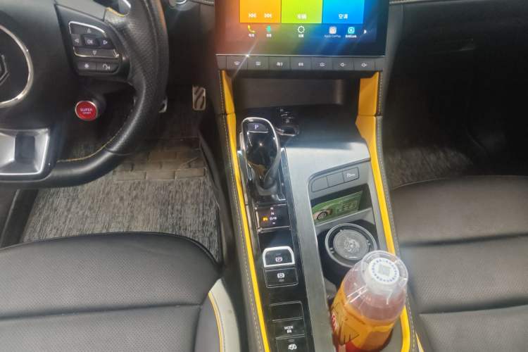 Used MG 6 2021 Pro 1.5T Automatic Trophy Luxury Edition Gear Lever