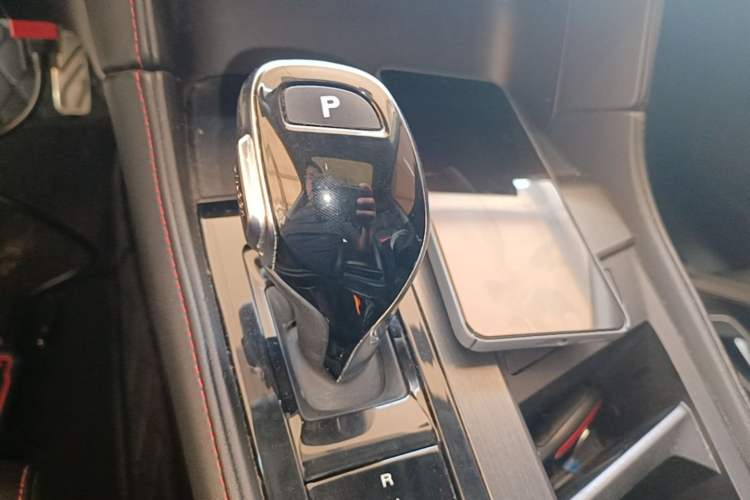 Used MG 6 2021 1.5T Automatic Lingchao Smart Edition Gear Lever