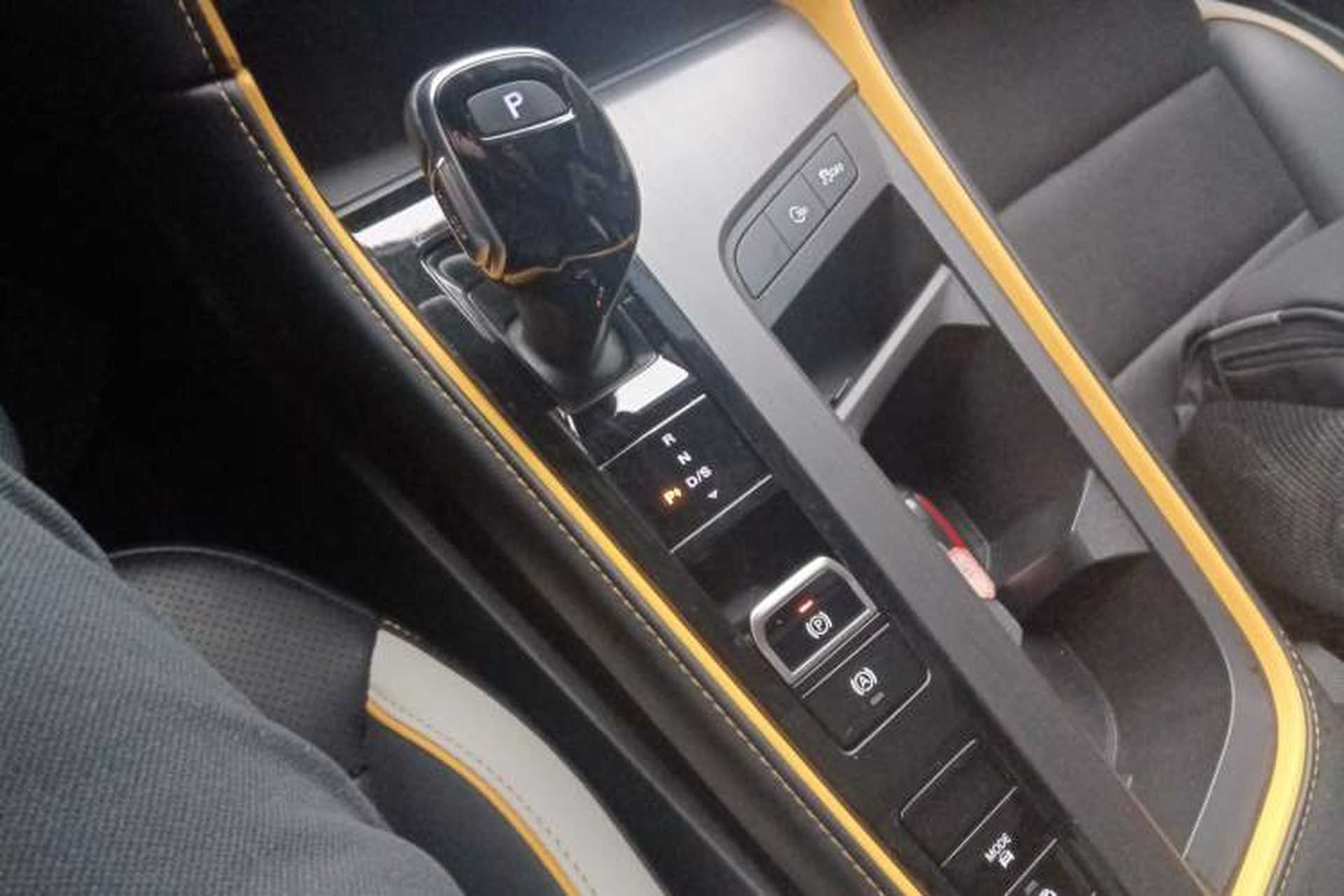 Used MG 6 2021 Pro 1.5T Automatic Trophy Flagship Edition Gear Lever