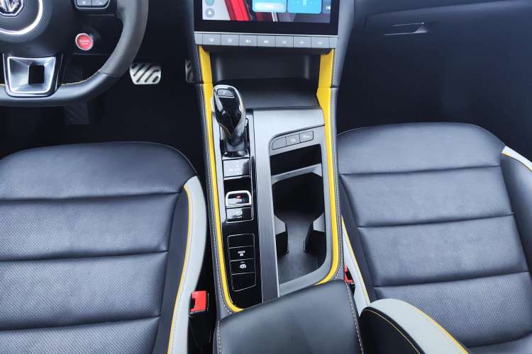 Used MG 6 2021 Pro 1.5T Automatic Trophy Flagship Edition Gear Lever