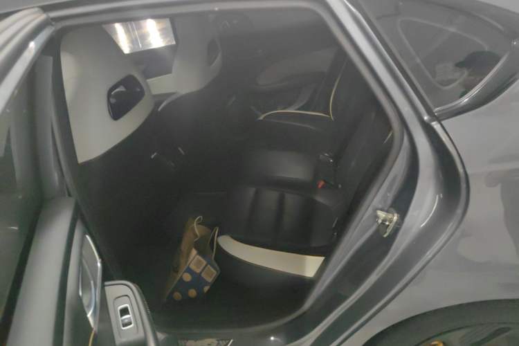 Used MG 6 2021 Pro 1.5T Automatic Trophy Luxury Edition Interior 4