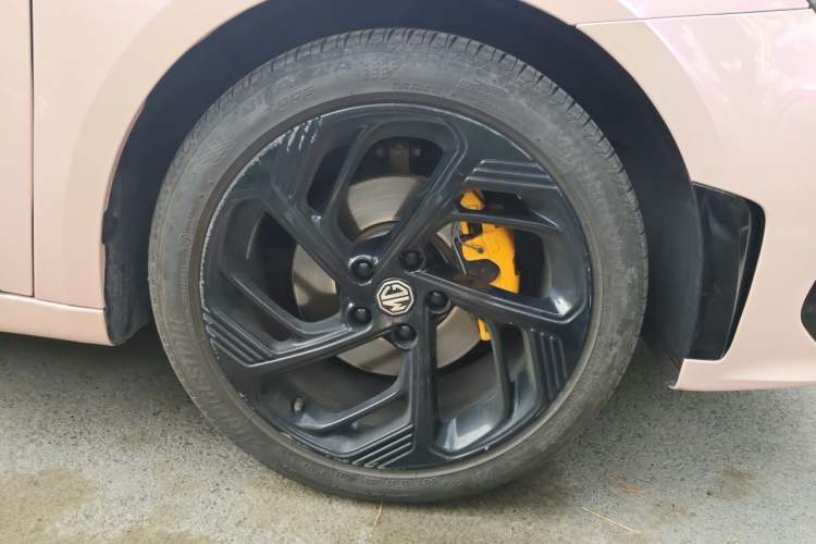 Used MG 6 2021 Pro 1.5T Automatic Trophy Smart Drive Flagship Edition Right Front Wheel Hub