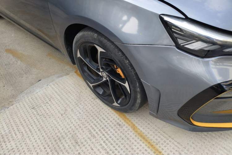 Used MG 6 2021 Pro 1.5T Automatic Trophy Luxury Edition Right Front Wheel Hub