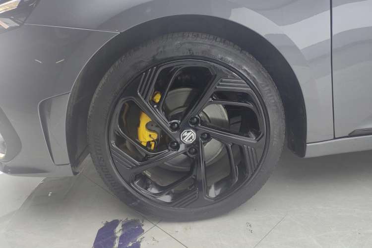 Used MG 6 2021 Pro 1.5T Automatic Trophy Smart Drive Flagship Edition Right Front Wheel Hub