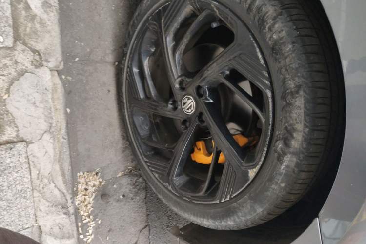 Used MG 6 2021 Pro 1.5T Automatic Trendsetting Luxury Edition Right Front Wheel Hub
