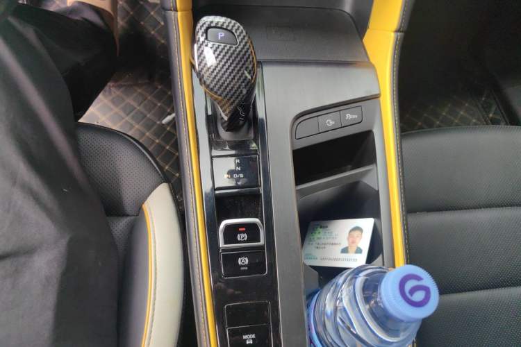 Used MG 6 2021 Pro 1.5T Automatic Trophy Flagship Edition Gear Lever
