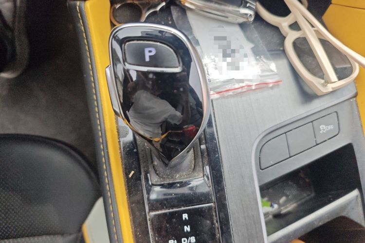 Used MG 6 2021 Pro 1.5T Automatic Trophy Luxury Edition Gear Lever