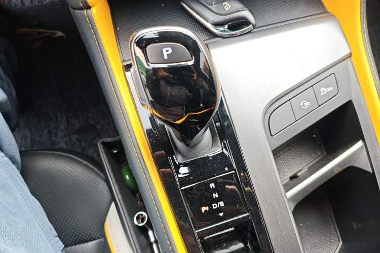 Used MG 6 2021 Pro 1.5T Automatic Trophy Flagship Edition Gear Lever