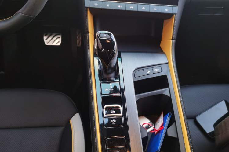 Used MG 6 2021 Pro 1.5T Automatic Trophy Flagship Edition Gear Lever