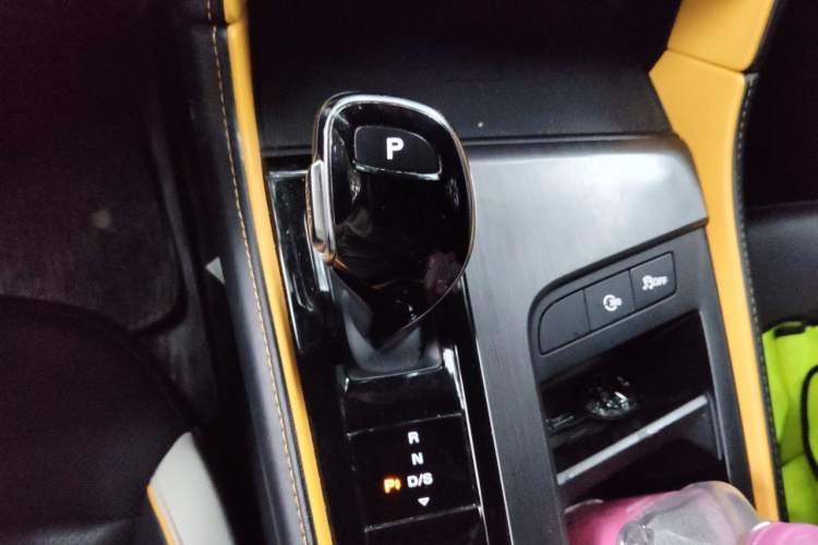 Used MG 6 2021 Pro 1.5T Automatic Trophy Flagship Edition Gear Lever