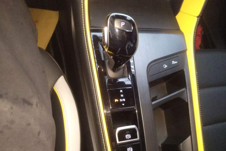 Used MG 6 2021 Pro 1.5T Automatic Trophy Flagship Edition Gear Lever