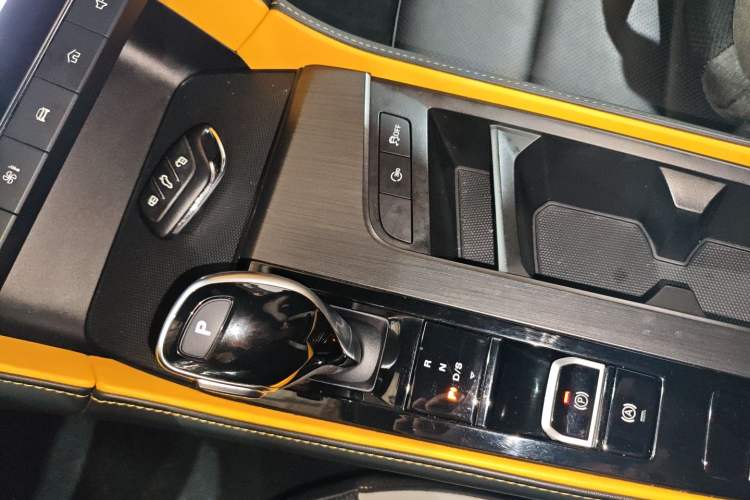 Used MG 6 2021 Pro 1.5T Automatic Trophy Flagship Edition Gear Lever