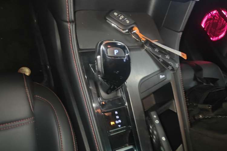 Used MG 6 2021 1.5T Automatic Lingchao Edition Gear Lever