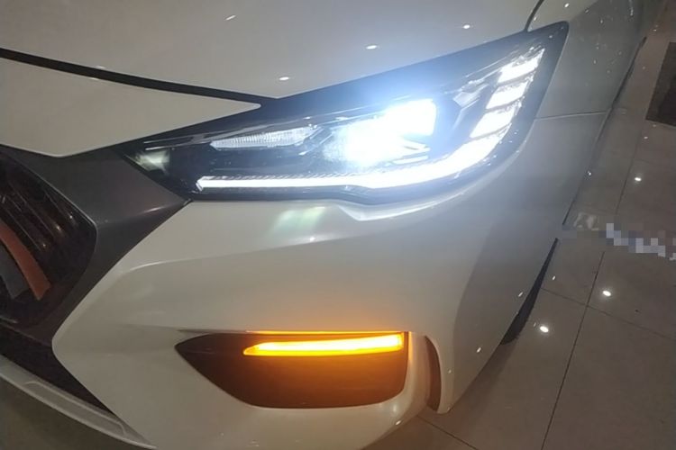 Used MG 6 2021 1.5T Automatic Lingchao Edition Left Front Headlight