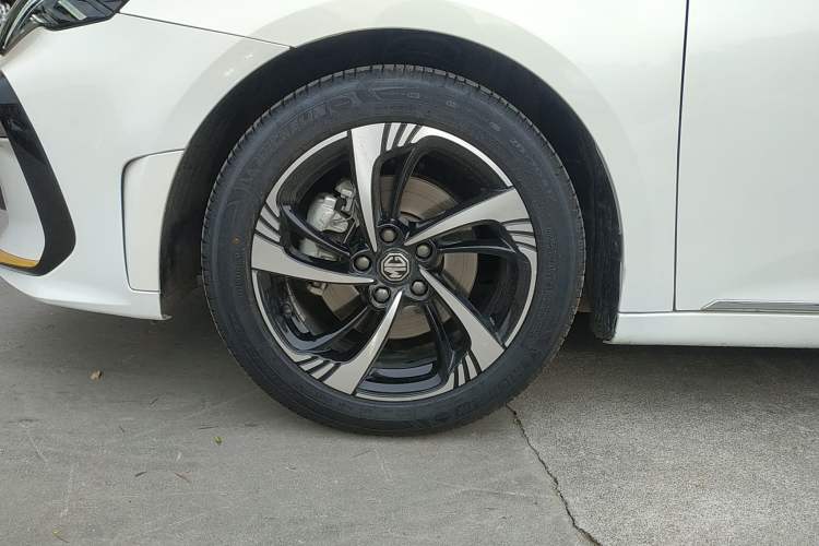 Used MG 6 2021 Pro 1.5T Automatic Trendsetting Luxury Edition Left Front Wheel Hub