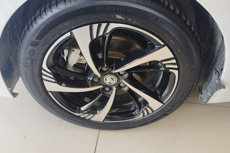 Used MG 6 2021 1.5T Automatic Lingchao Edition Left Front Wheel Hub