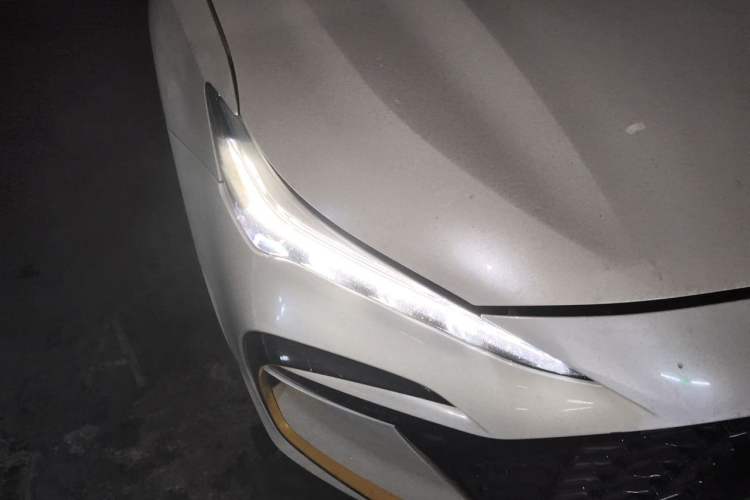 Used MG 6 2021 Pro 1.5T Automatic Trophy Luxury Edition Right Front Headlight
