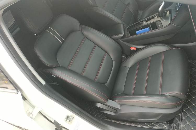Used MG 6 2021 Pro 1.5T Automatic Trendsetting Luxury Edition Right Front Seat