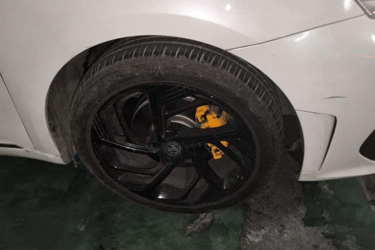 Used MG 6 2021 Pro 1.5T Automatic Trophy Luxury Edition Right Front Wheel Hub