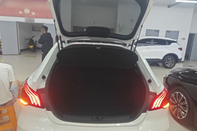 Used MG 6 2021 1.5T Automatic Lingchao Edition Trunk