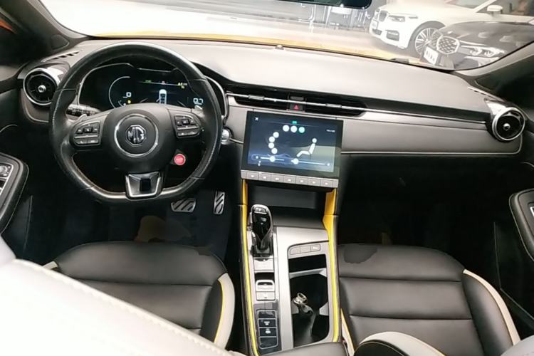 Used MG 6 2021 Pro 1.5T Automatic Trophy Luxury Edition Center Console