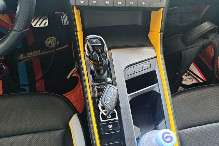 Used MG 6 2021 Pro 1.5T Automatic Trophy Luxury Edition Gear Lever
