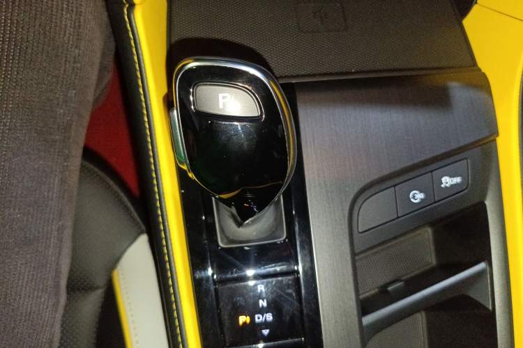 Used MG 6 2021 Pro 1.5T Automatic Trophy Flagship Edition Gear Lever