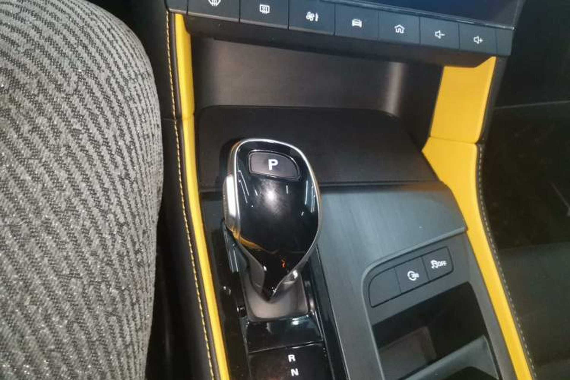 Used MG 6 2021 Pro 1.5T Automatic Trophy Smart Drive Flagship Edition Gear Lever