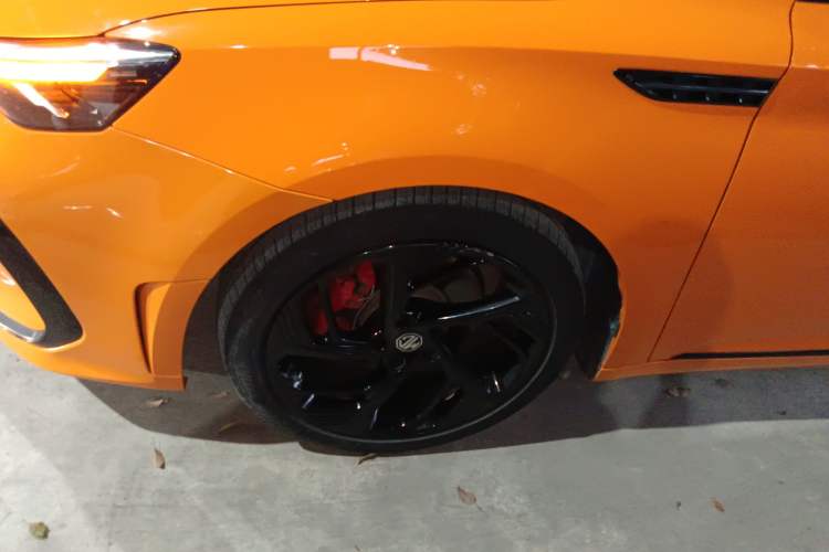 Used MG 6 2021 Pro 1.5T Automatic Trophy Luxury Edition Left Front Wheel Hub