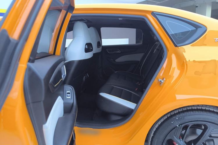 Used MG 6 2021 Pro 1.5T Automatic Trophy Luxury Edition Left Rear Seat